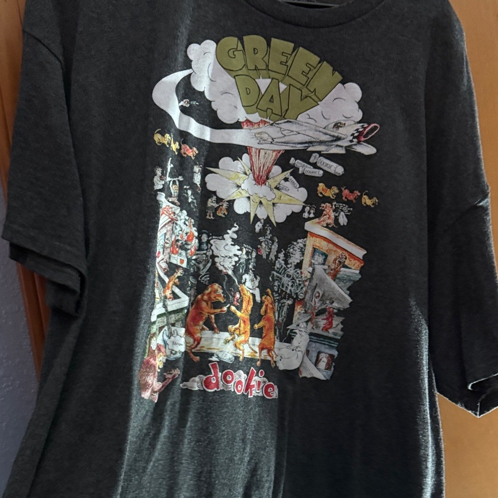 Gildan Dark Gray Graphic Tee